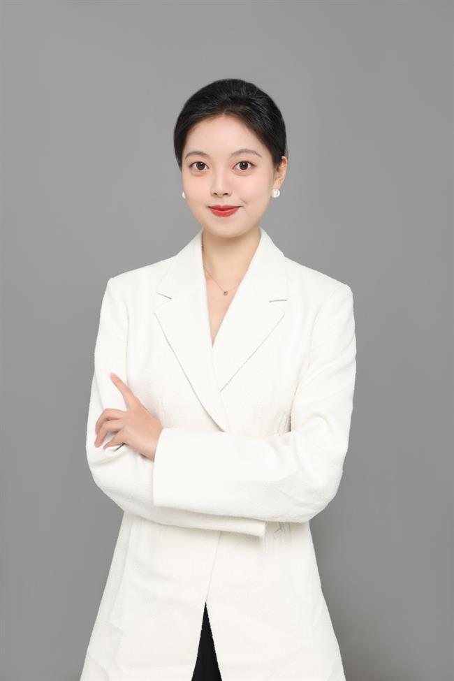 吕悦.jpg