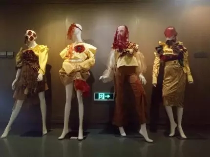 /