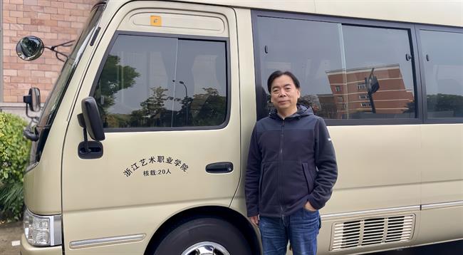 队长李立华.jpg