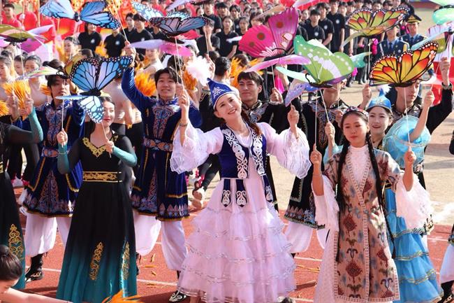 我爱浙疆·基层文化员参加演艺与教育学院团体操展示汇演.jpg