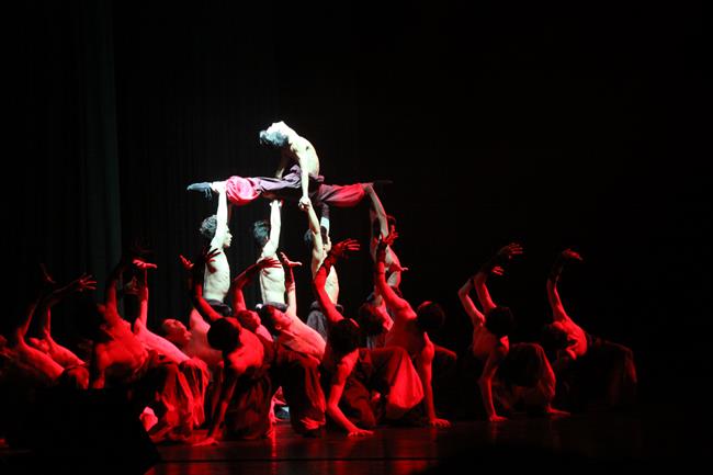 2.原创作品《男儿》获2012年全国第三届大学生艺术展演活动乙组一等奖、优秀创作奖.jpg