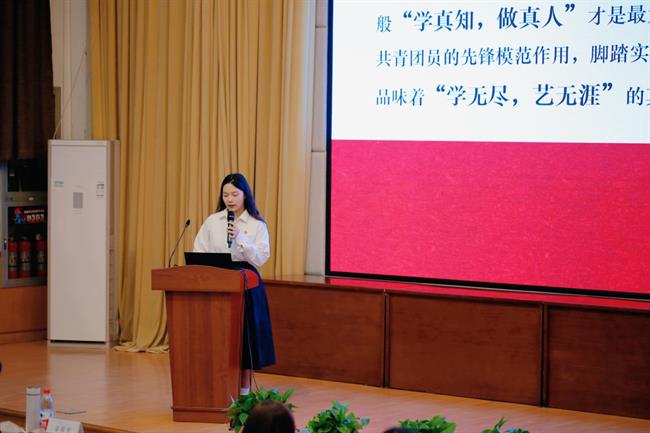 顾渝泺.jpg
