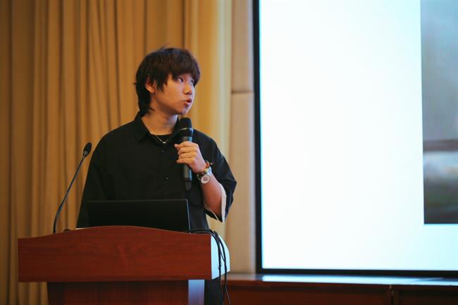 周心杰.jpg